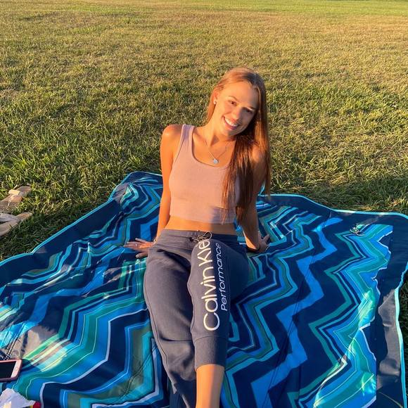 Meet your Posher, Julie - Picture 1 of 1